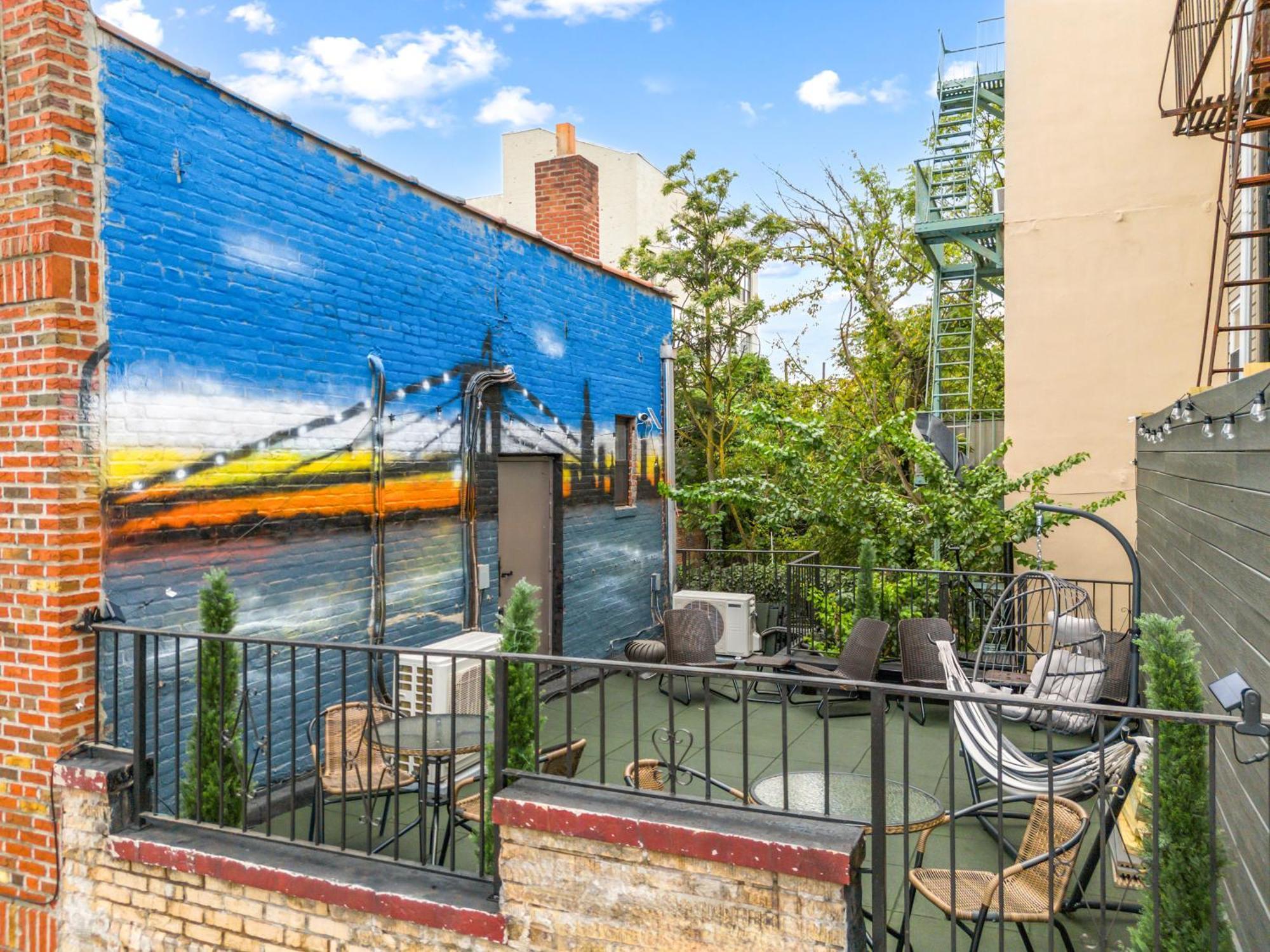 Apartment Bushwick 3br Loft- Rooftop, Group Friendly At 